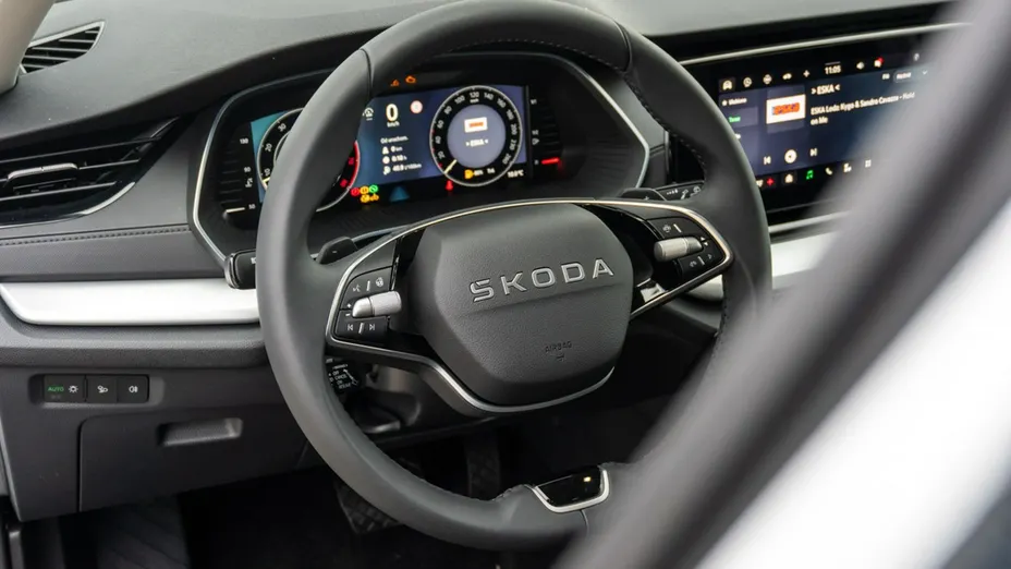 SKODA Octavia -