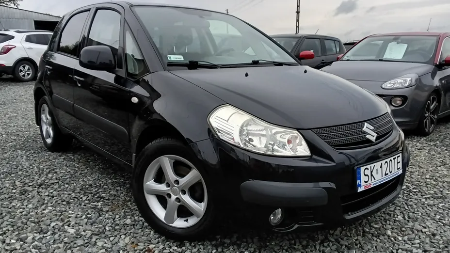 SUZUKI SX4 -
