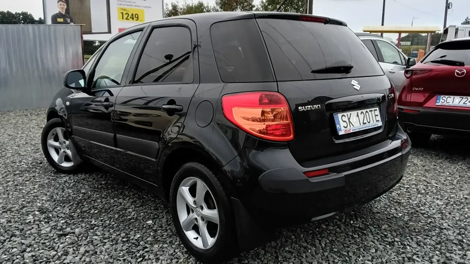 SUZUKI SX4 -