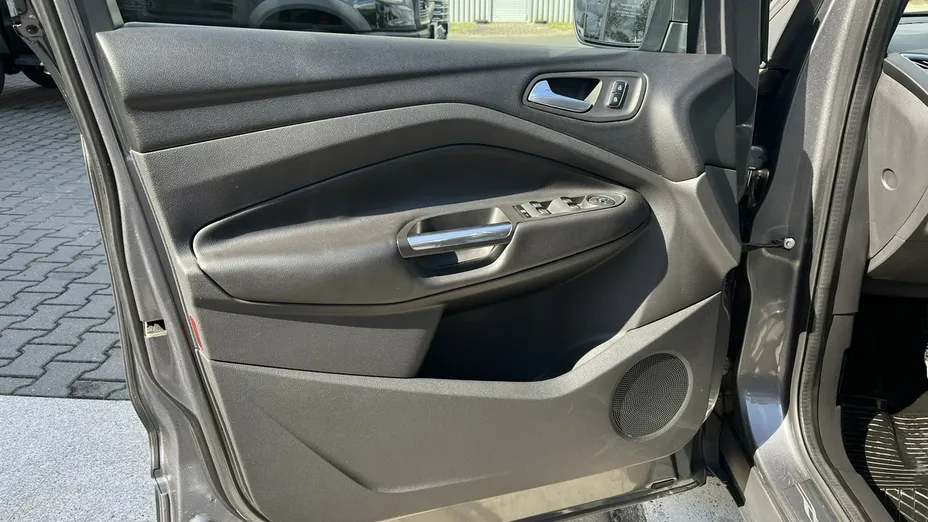 FORD Kuga -