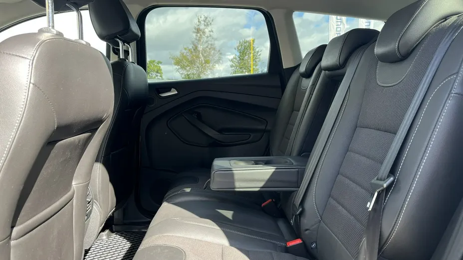FORD Kuga -