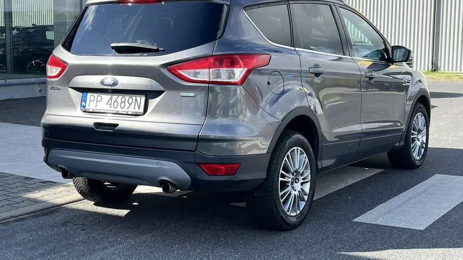 FORD Kuga -