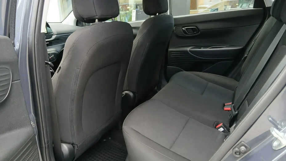 HYUNDAI i20 -