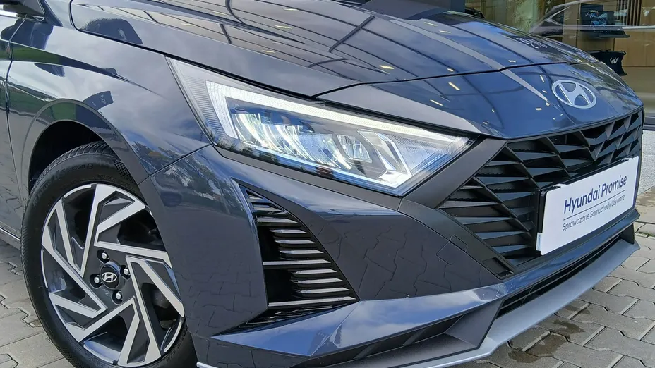 HYUNDAI i20 -