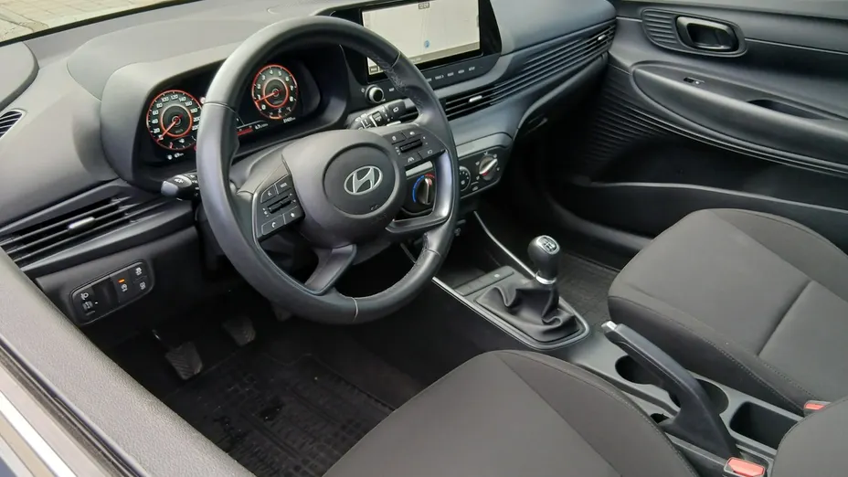 HYUNDAI i20 -