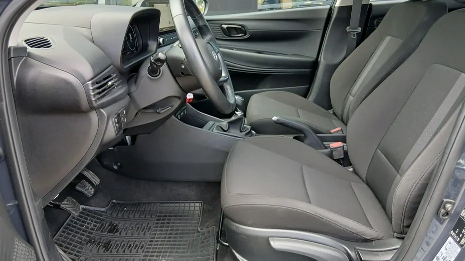 HYUNDAI i20 -