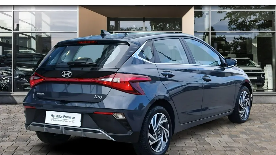 HYUNDAI i20 -