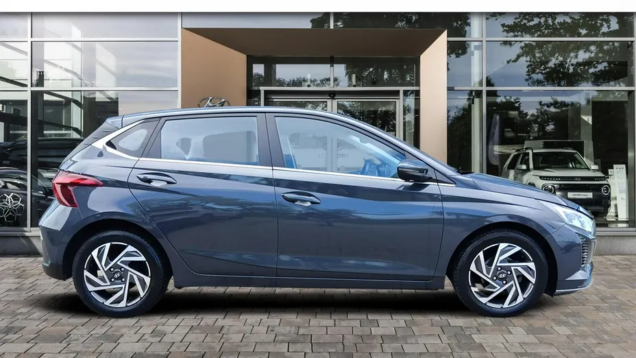 HYUNDAI i20 -