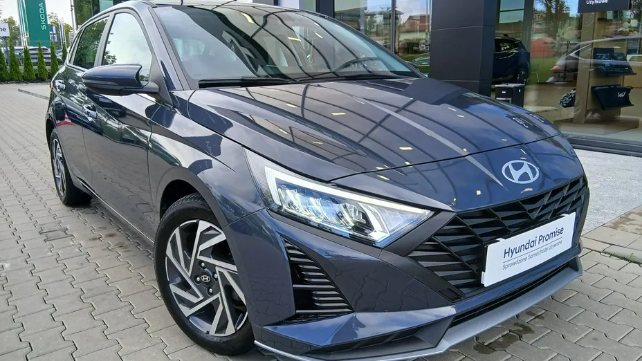 HYUNDAI i20 -