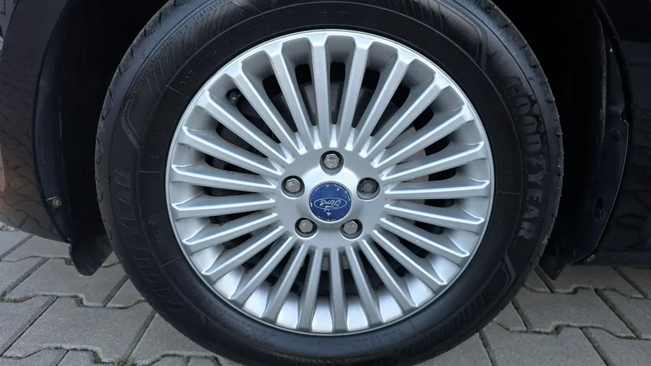 FORD Mondeo -