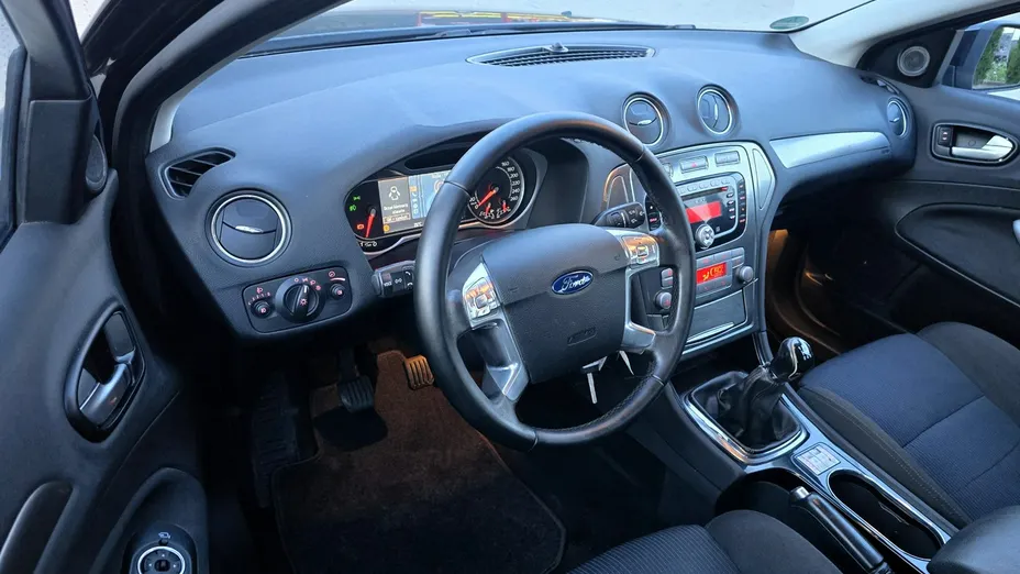 FORD Mondeo -