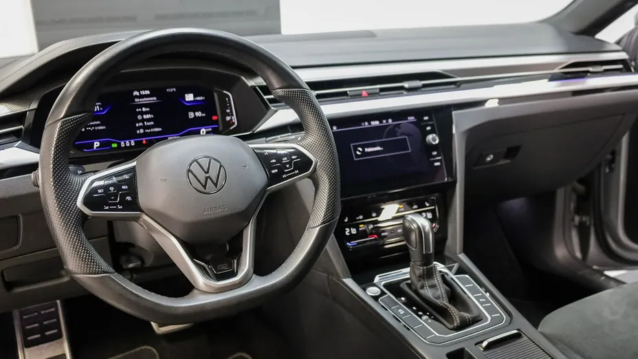 VOLKSWAGEN Arteon -
