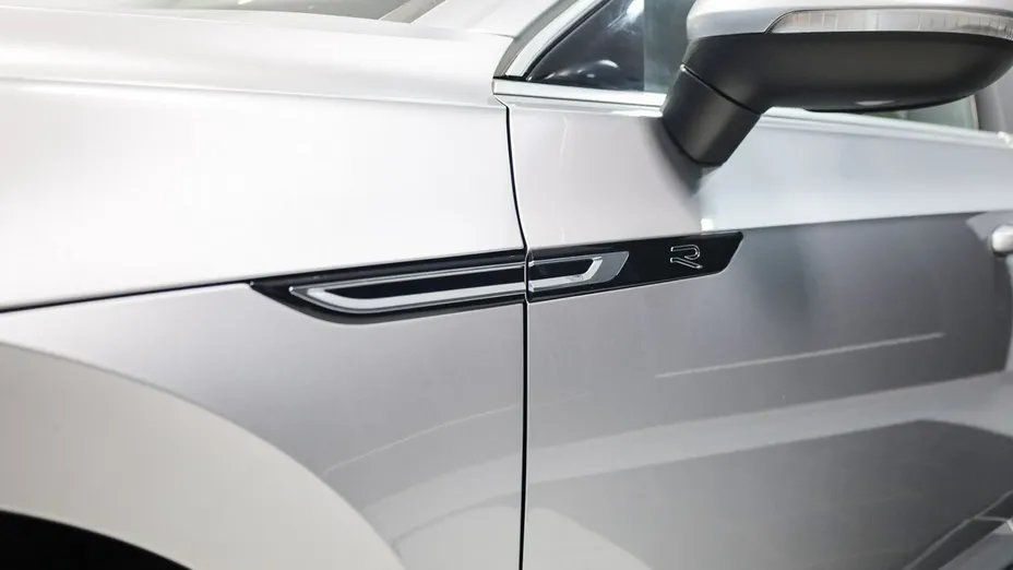VOLKSWAGEN Arteon -