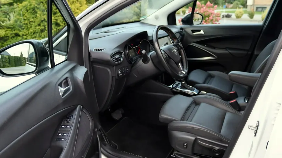 OPEL Crossland X -