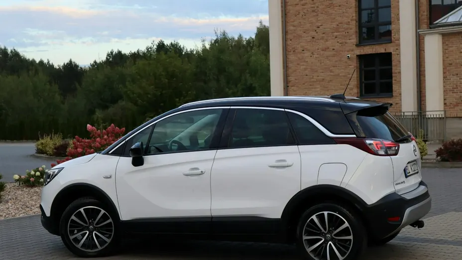 OPEL Crossland X -