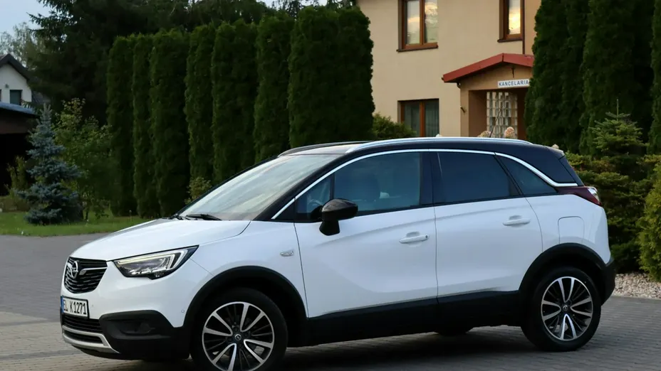 OPEL Crossland X -