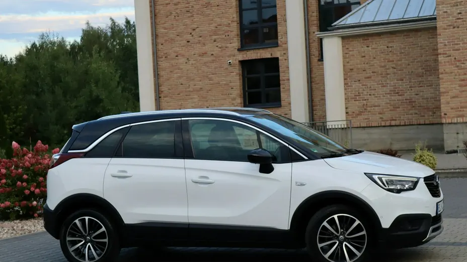 OPEL Crossland X -
