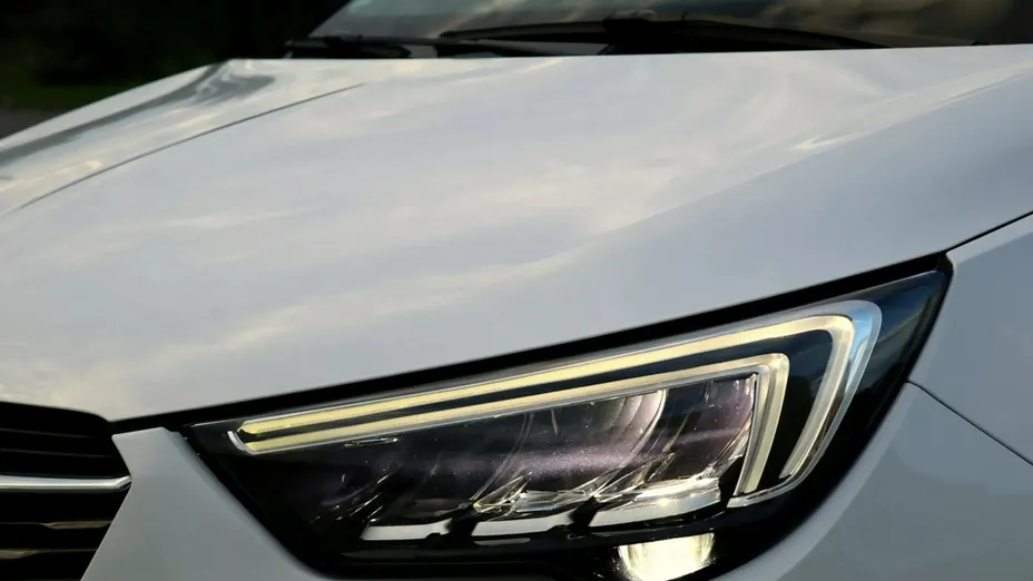 OPEL Crossland X -