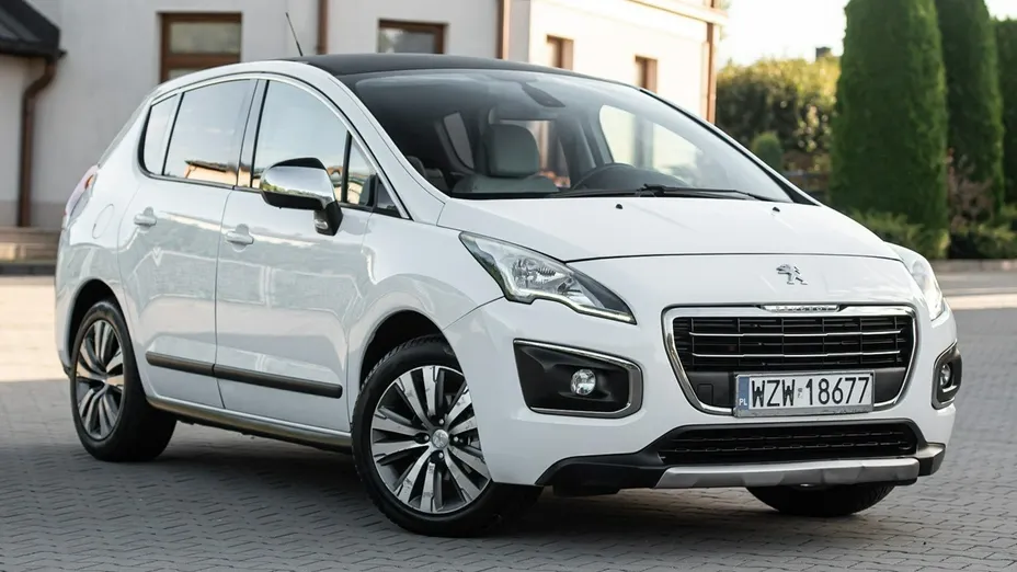 PEUGEOT 3008 -