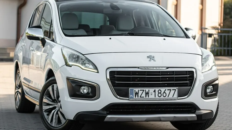 PEUGEOT 3008 -