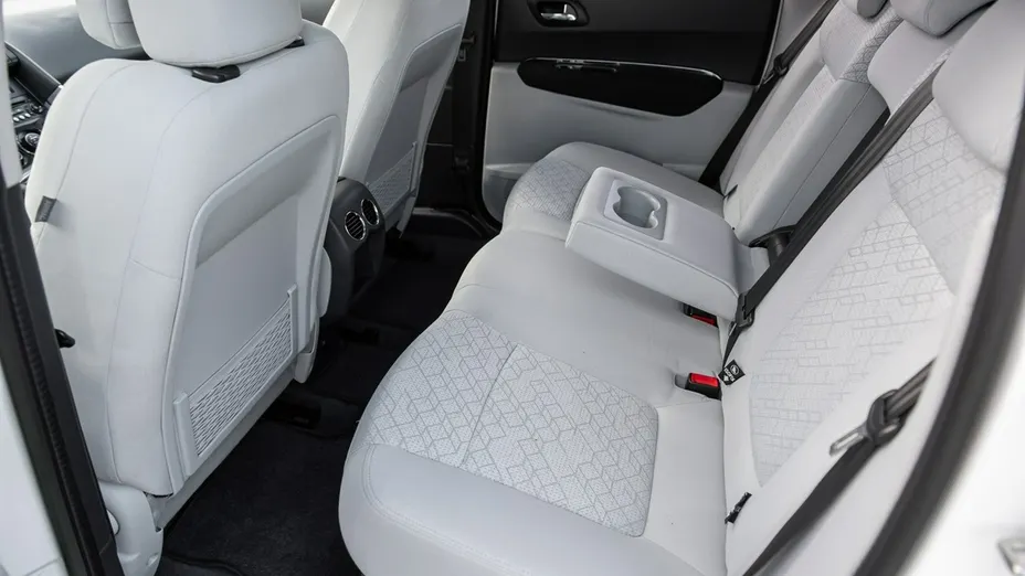 PEUGEOT 3008 -