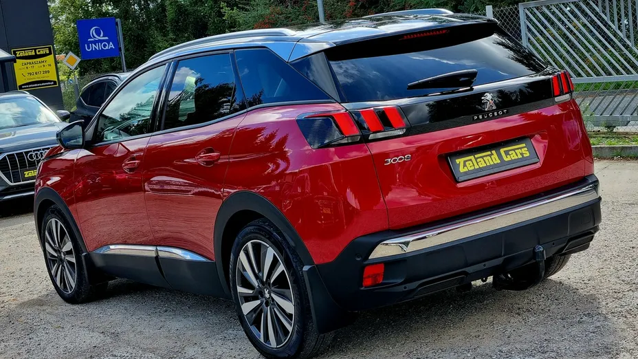 PEUGEOT 3008 -