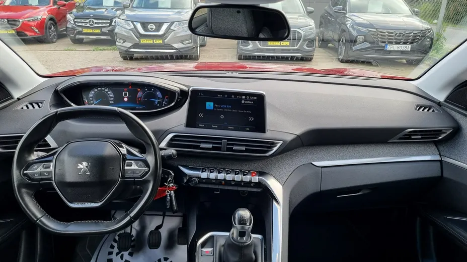 PEUGEOT 3008 -
