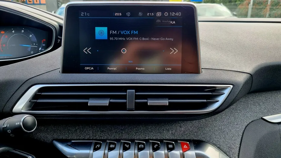 PEUGEOT 3008 -