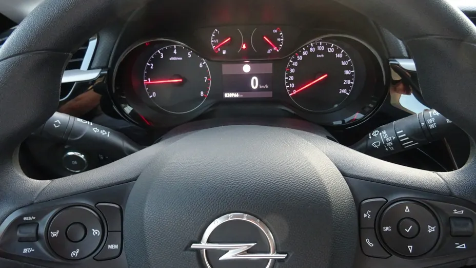 OPEL Corsa -