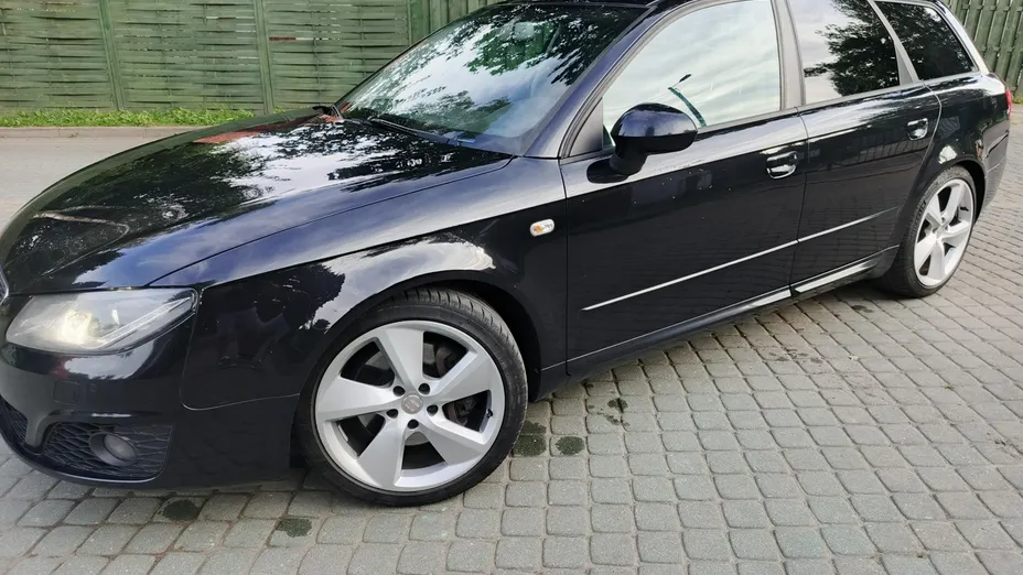 SEAT Exeo -