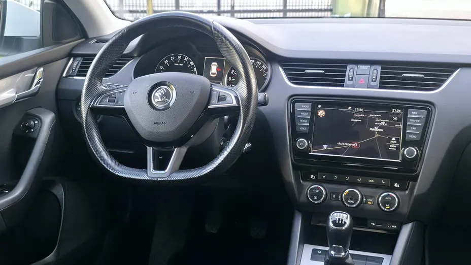 SKODA Octavia -