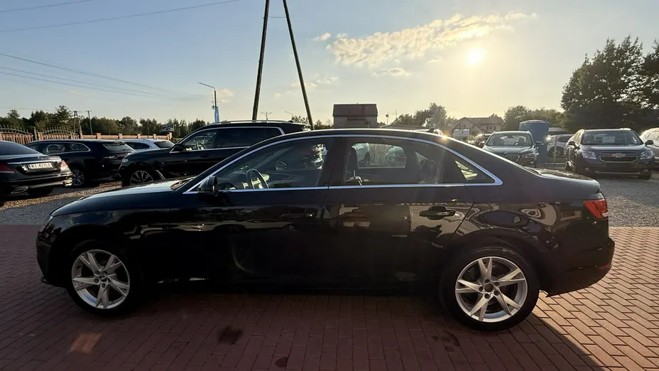 AUDI A4 -