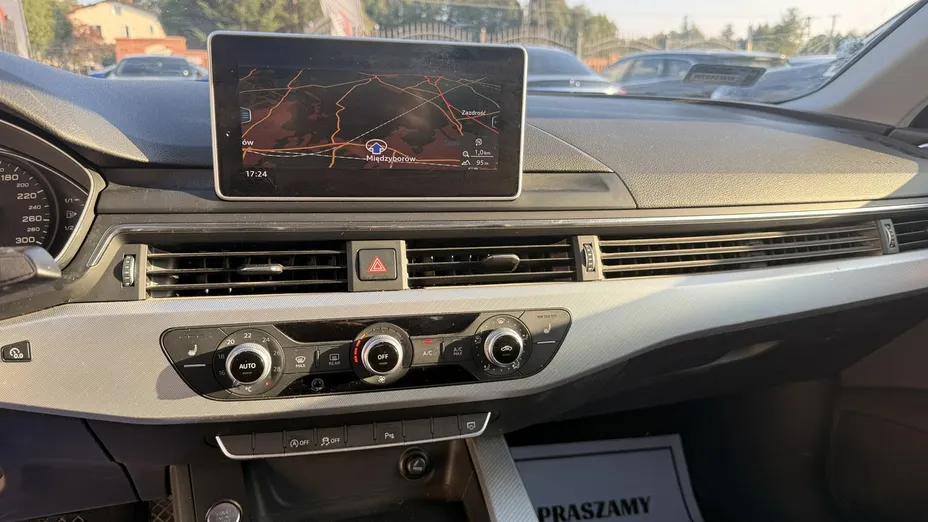 AUDI A4 -
