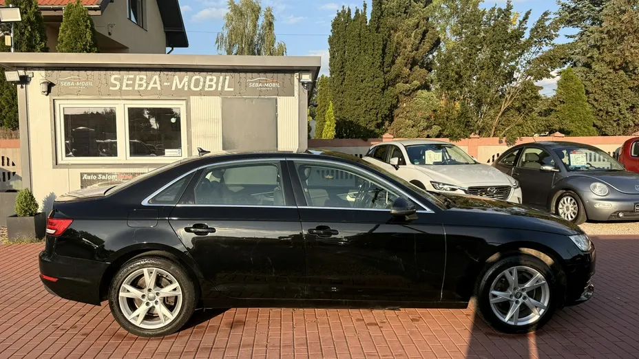 AUDI A4 -