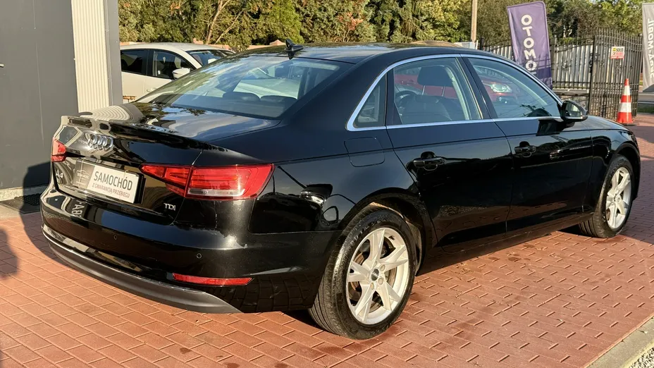 AUDI A4 -