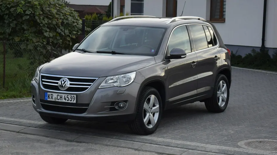 VOLKSWAGEN Tiguan -