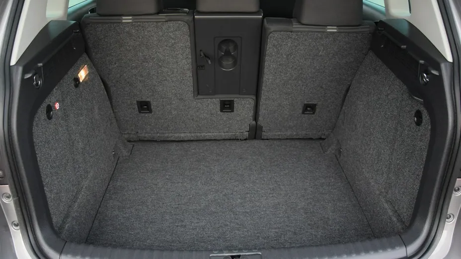 VOLKSWAGEN Tiguan -