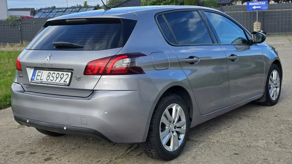 PEUGEOT 308 -