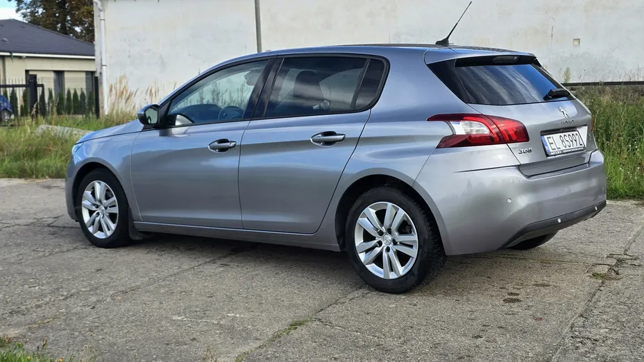 PEUGEOT 308 -