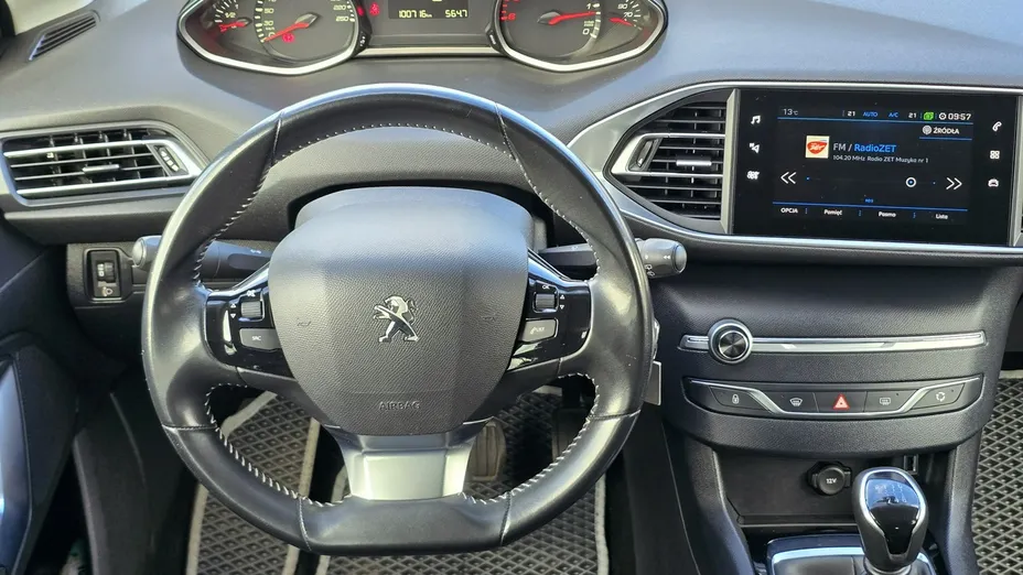 PEUGEOT 308 -