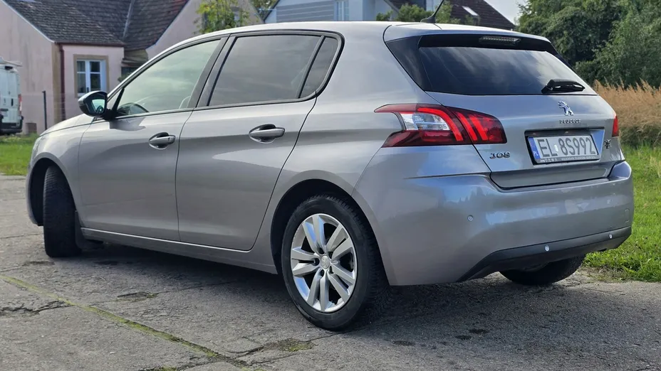 PEUGEOT 308 -