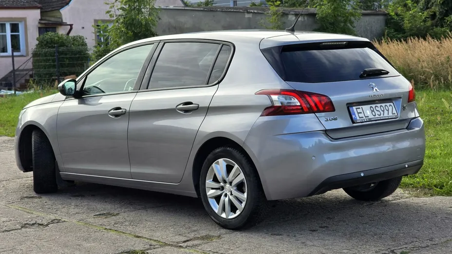 PEUGEOT 308 -
