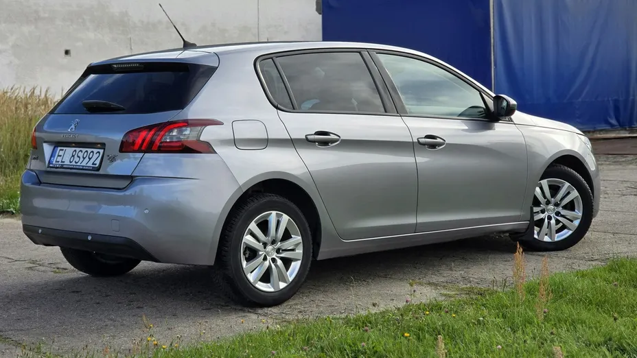 PEUGEOT 308 -