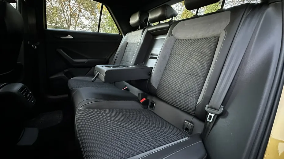 VOLKSWAGEN T-Cross -