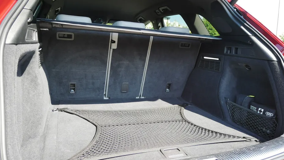 AUDI Q5 -