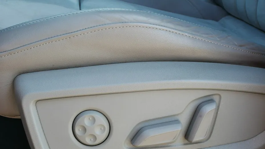 AUDI Q5 -