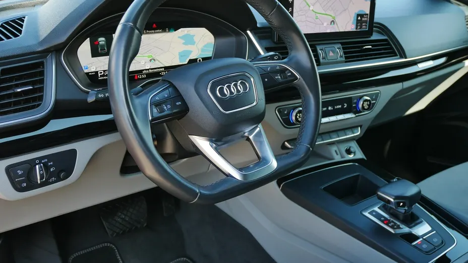 AUDI Q5 -