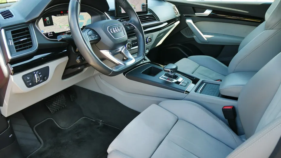 AUDI Q5 -