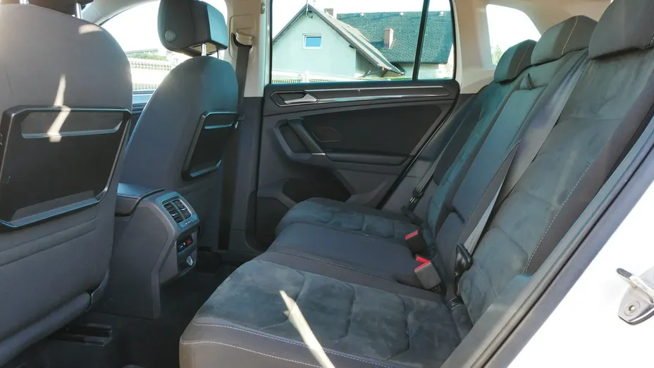 VOLKSWAGEN Tiguan -