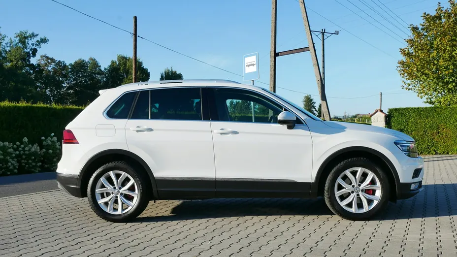 VOLKSWAGEN Tiguan -